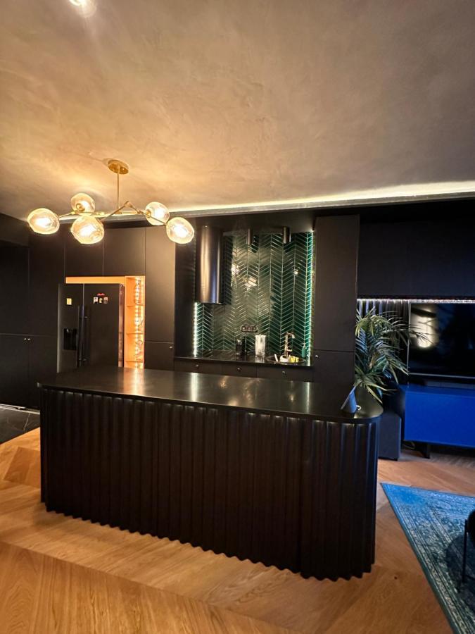 דירות ברטיסלאבה Skyline Elegance With Free Parking מראה חיצוני תמונה