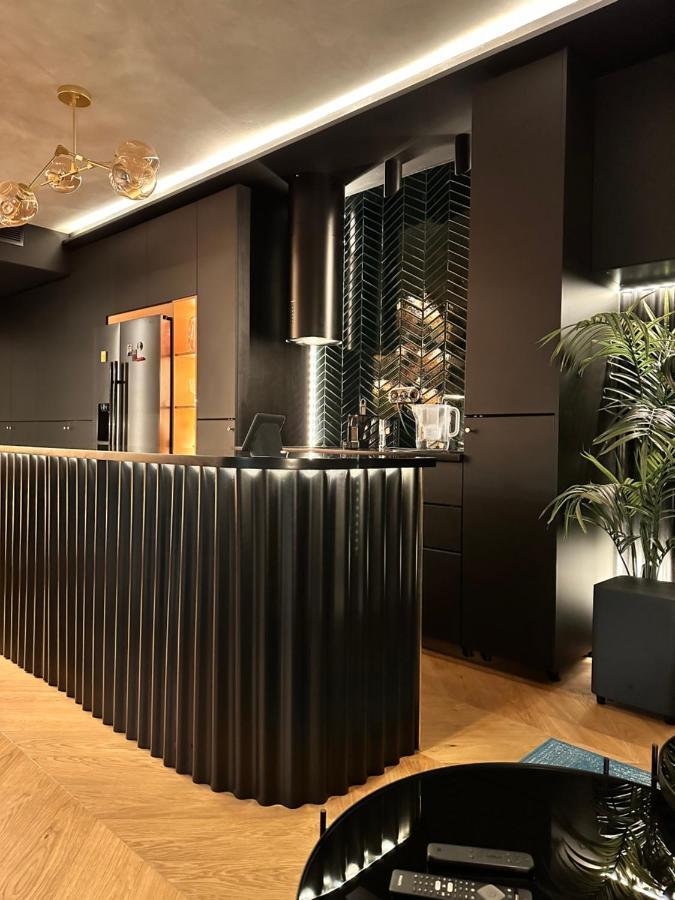 דירות ברטיסלאבה Skyline Elegance With Free Parking מראה חיצוני תמונה