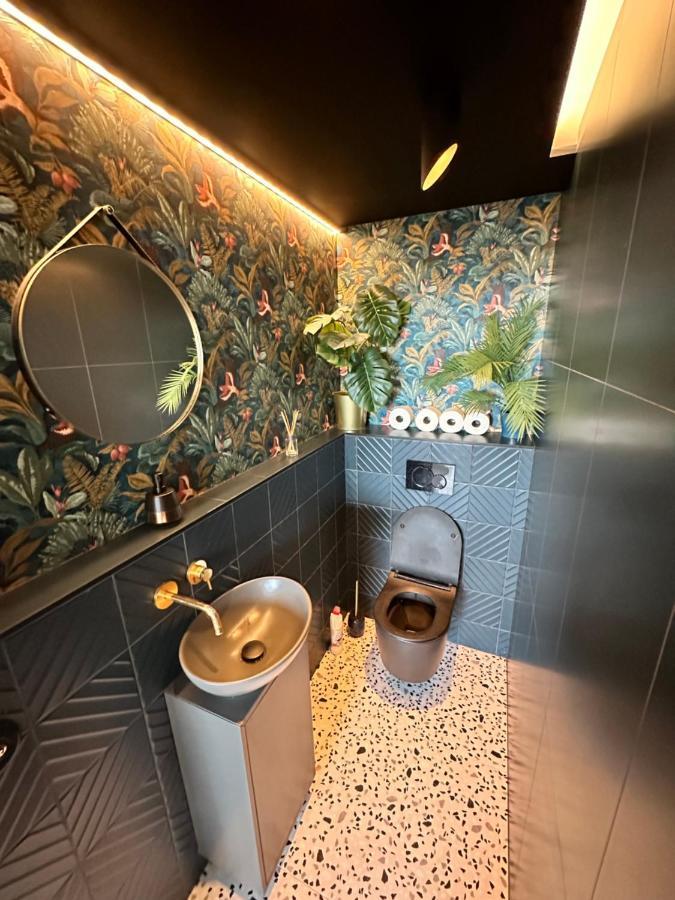 דירות ברטיסלאבה Skyline Elegance With Free Parking מראה חיצוני תמונה