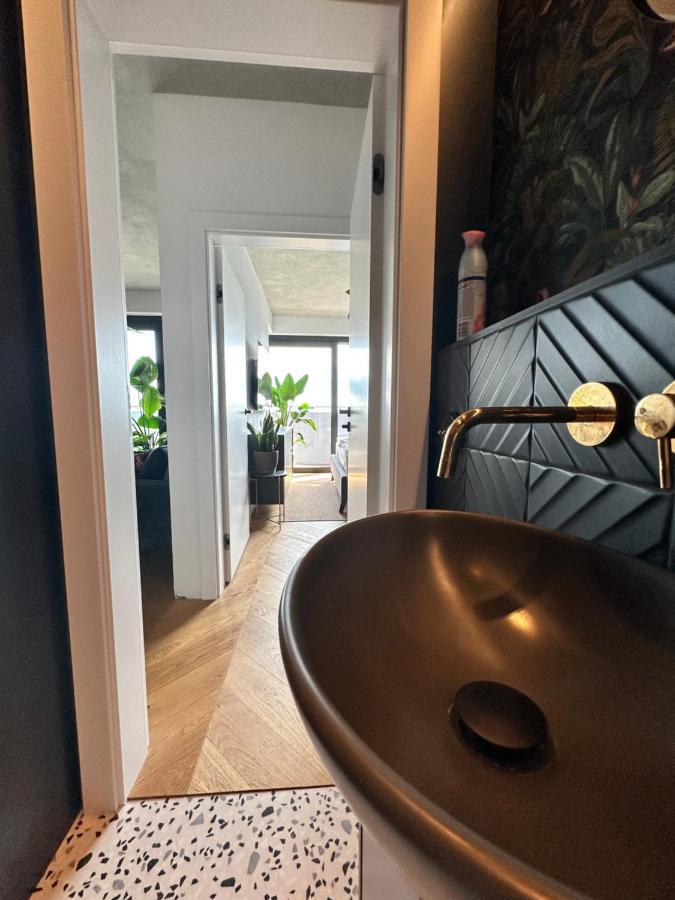 דירות ברטיסלאבה Skyline Elegance With Free Parking מראה חיצוני תמונה